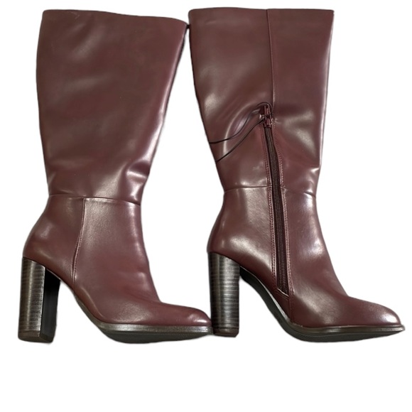 Ladies Boots - Picture 2 of 4